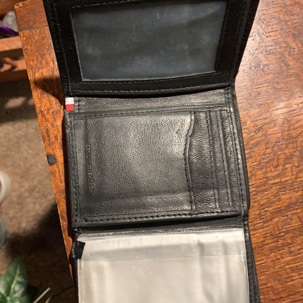 Tommy Hilfiger Wallet